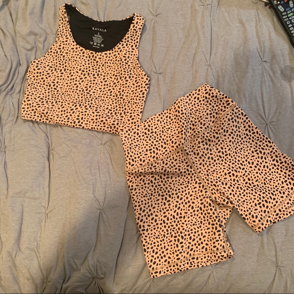 KAVALA CHEETAH SET. (Willing to sell separately)